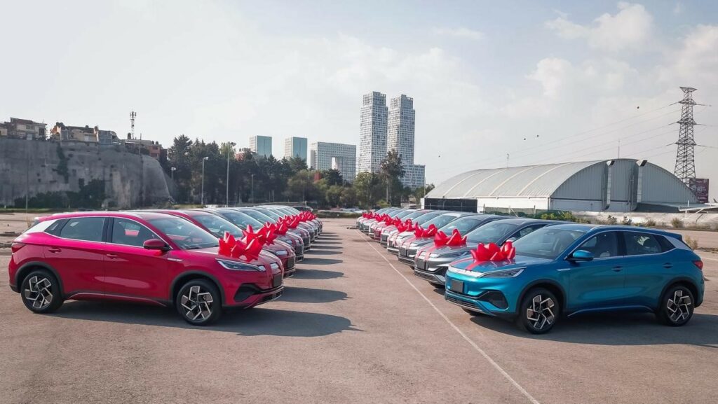 BYD entrega sus primeras 100 unidades de YUAN PLUS en México